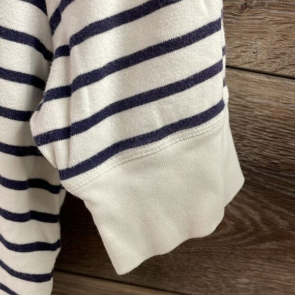 L.L. Bean Womens Pullover Striped VNeck Top Size Small Nautical Blue and White - Picture 5 of 6